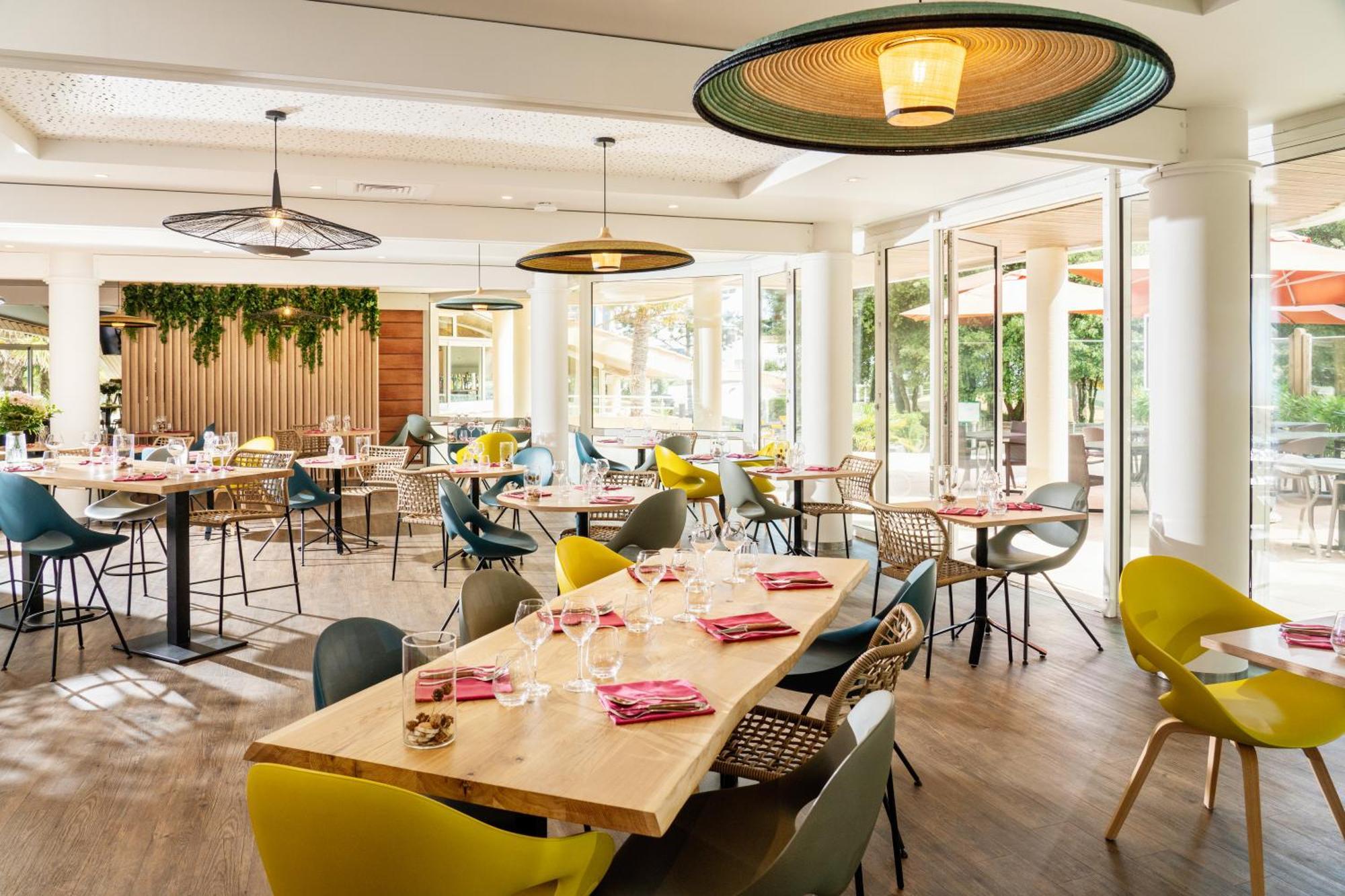 סן ז'אן דה מון Hotel Valdys Thalasso & Spa - Les Pins מראה חיצוני תמונה